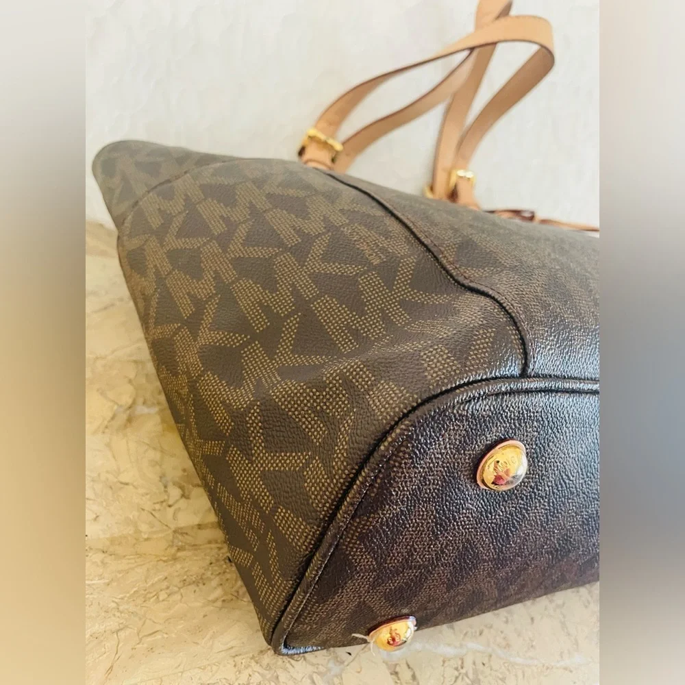 MICHAEL KORS brown logo large Voyager crossgrain leather tote shoulder bag - Picture 8 of 10